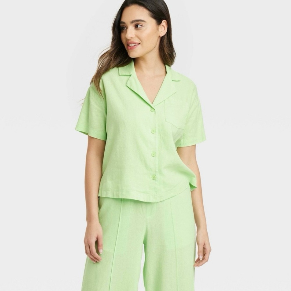 Women's Linen Short Sleeve Button Down Camp Shirt - A New Day Green Medium 02937